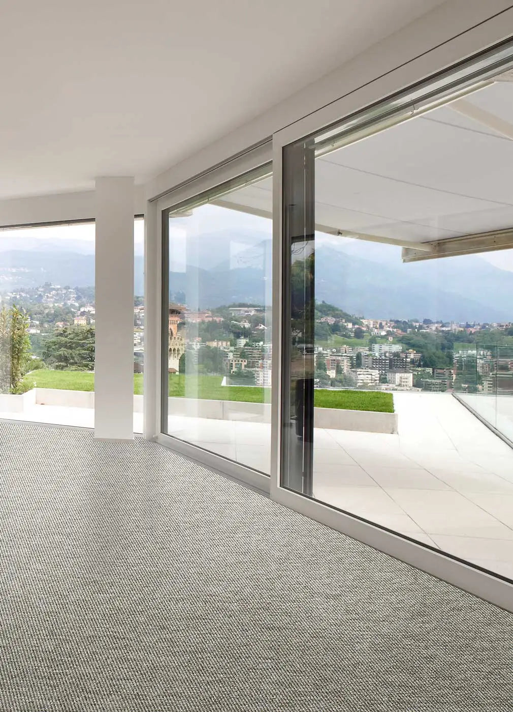 Alfombra a medida de exterior África 4506 Plata  en salón | Atticgo