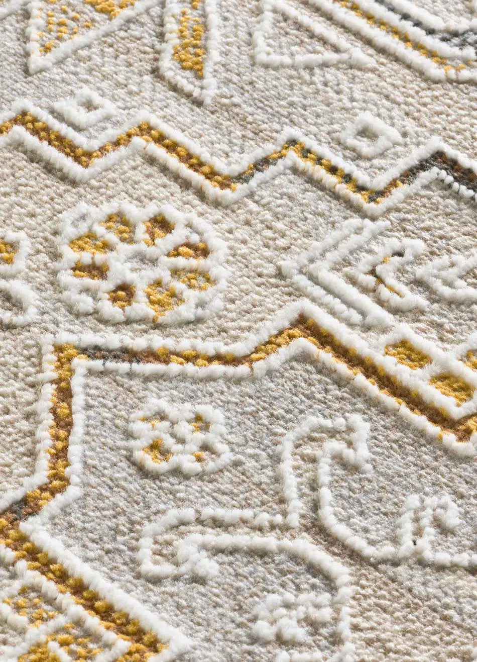 Alfombra clásica beige y mostaza detalle Berta 5211 Atticgo