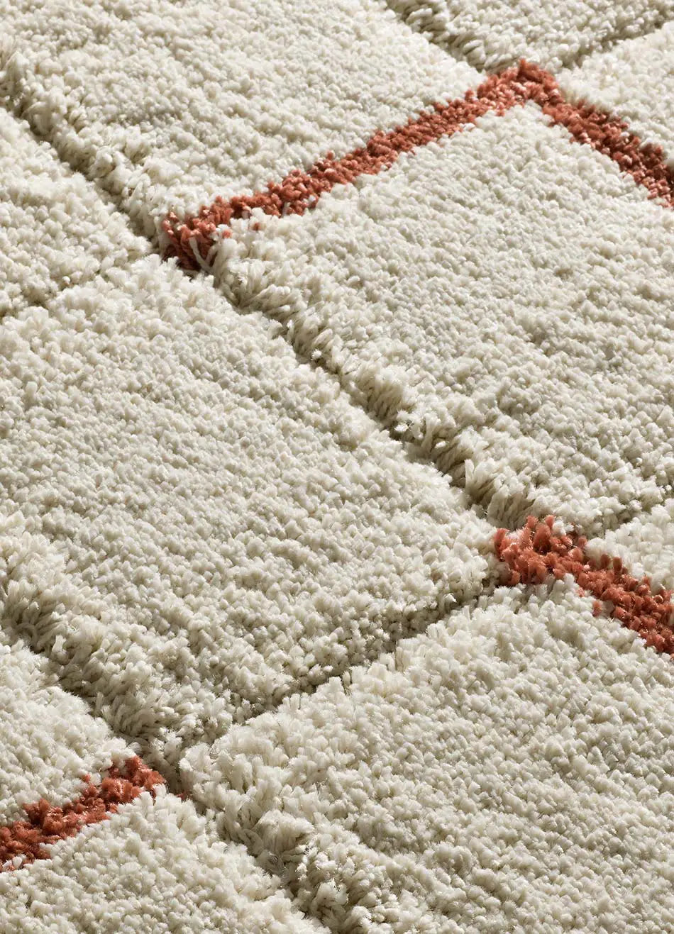 Atticgo Alfombra Shaggy con relieve Brenda 8834 Blanco detalle