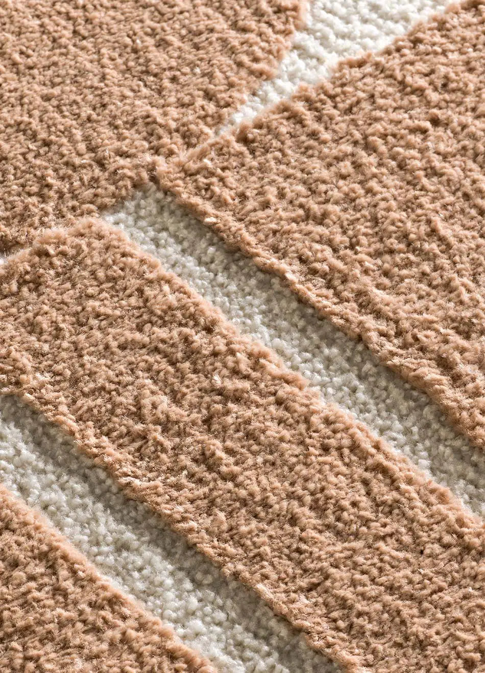 Alfombra geométrica caldera Candela 2438 en detalle | Atticgo
