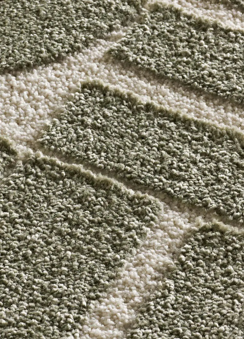Alfombra geométrica verde Candela 2438 en detalle | Atticgo