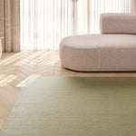Alfombra a medida Illusion Liso Verde Atticgo para salón
