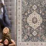 Alfombra salón vintage con flecos Keshan Gris 52013 Atticgo