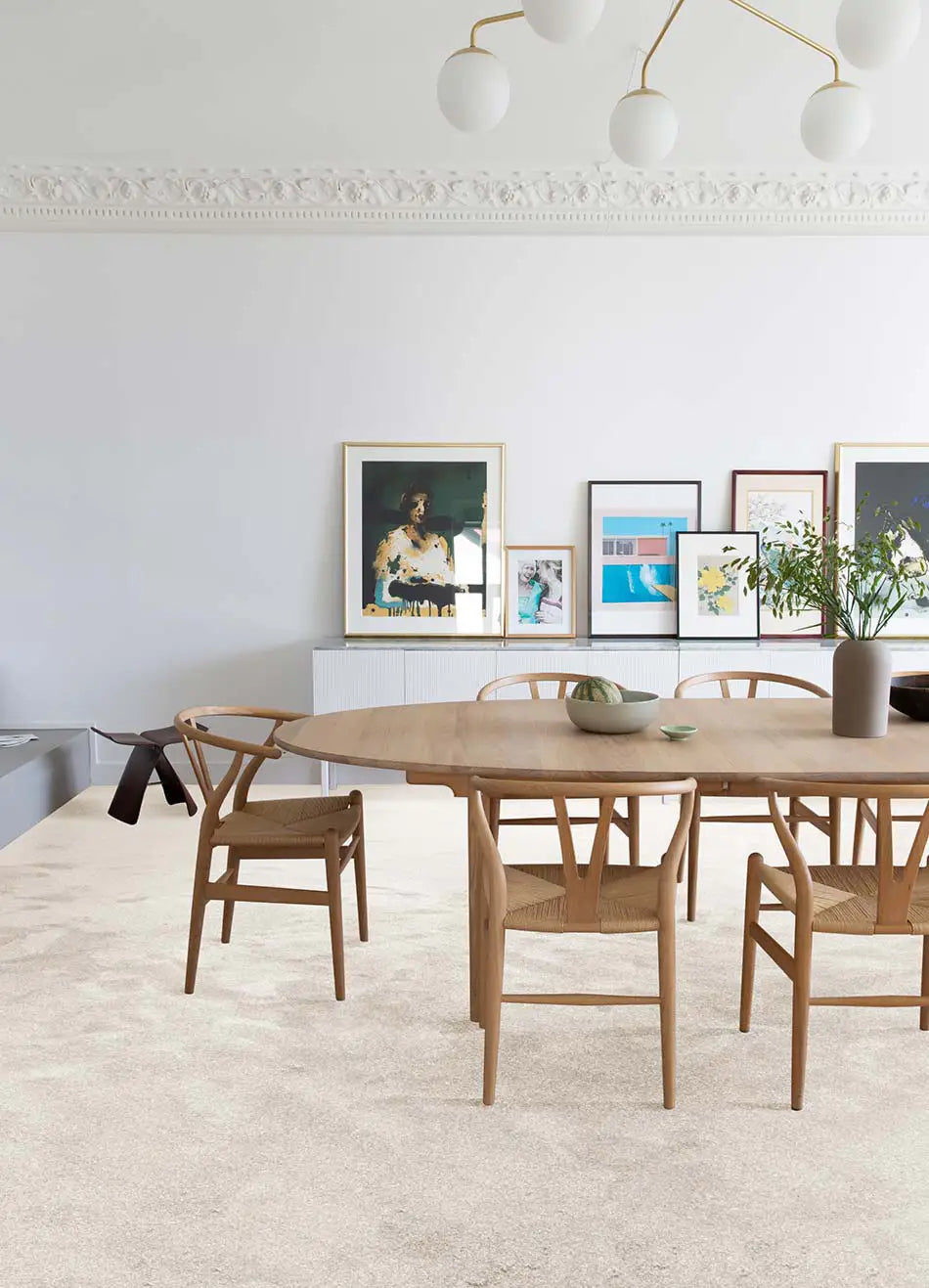 Alfombra a medida Kiama Liso Crema Ambiente | Atticgo