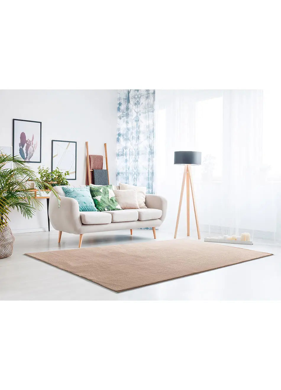 Alfombra a medida Loft Liso Beige en el salón | Atticgo