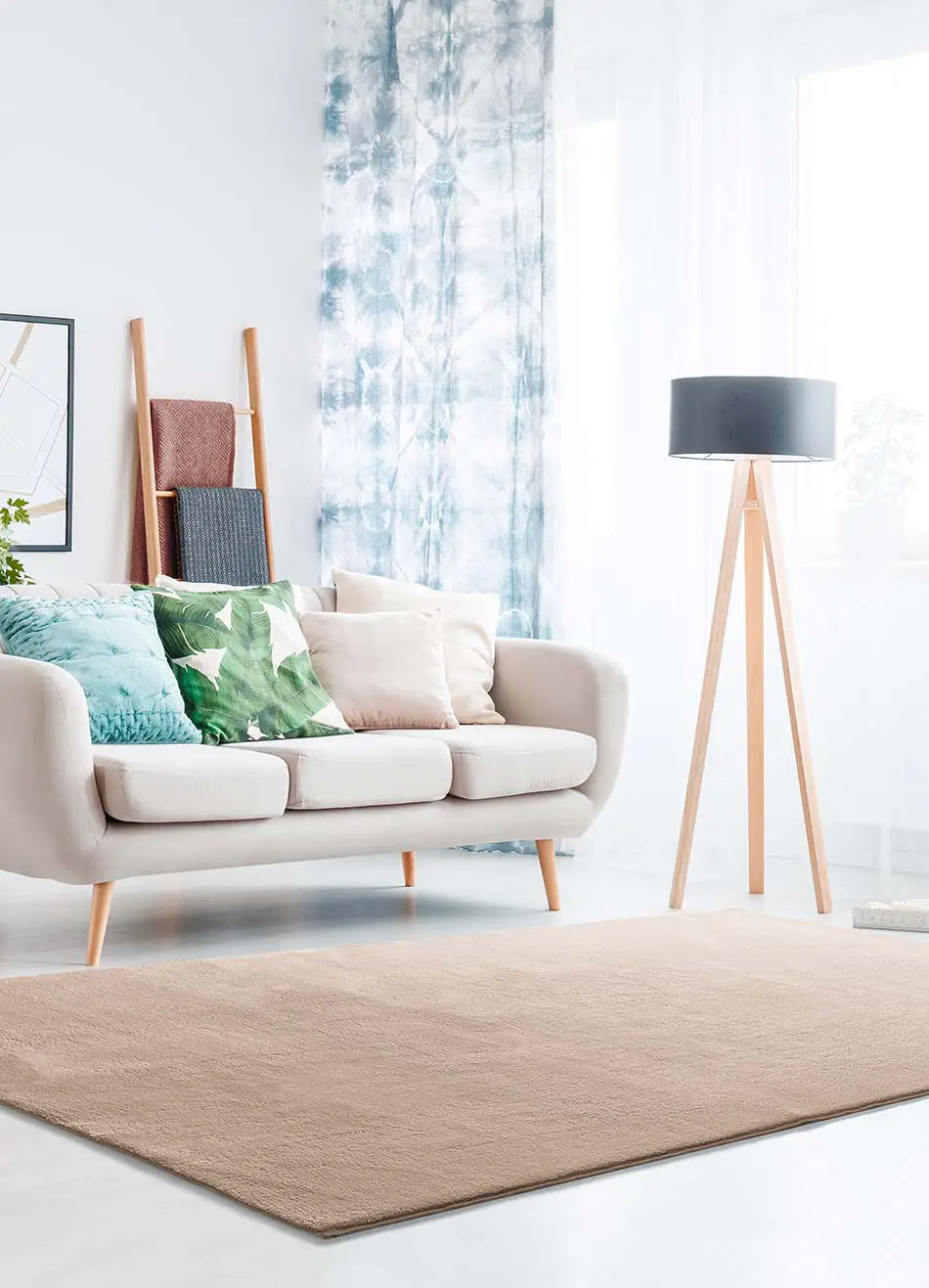 Alfombra a medida Loft Liso Beige ambiente | Atticgo