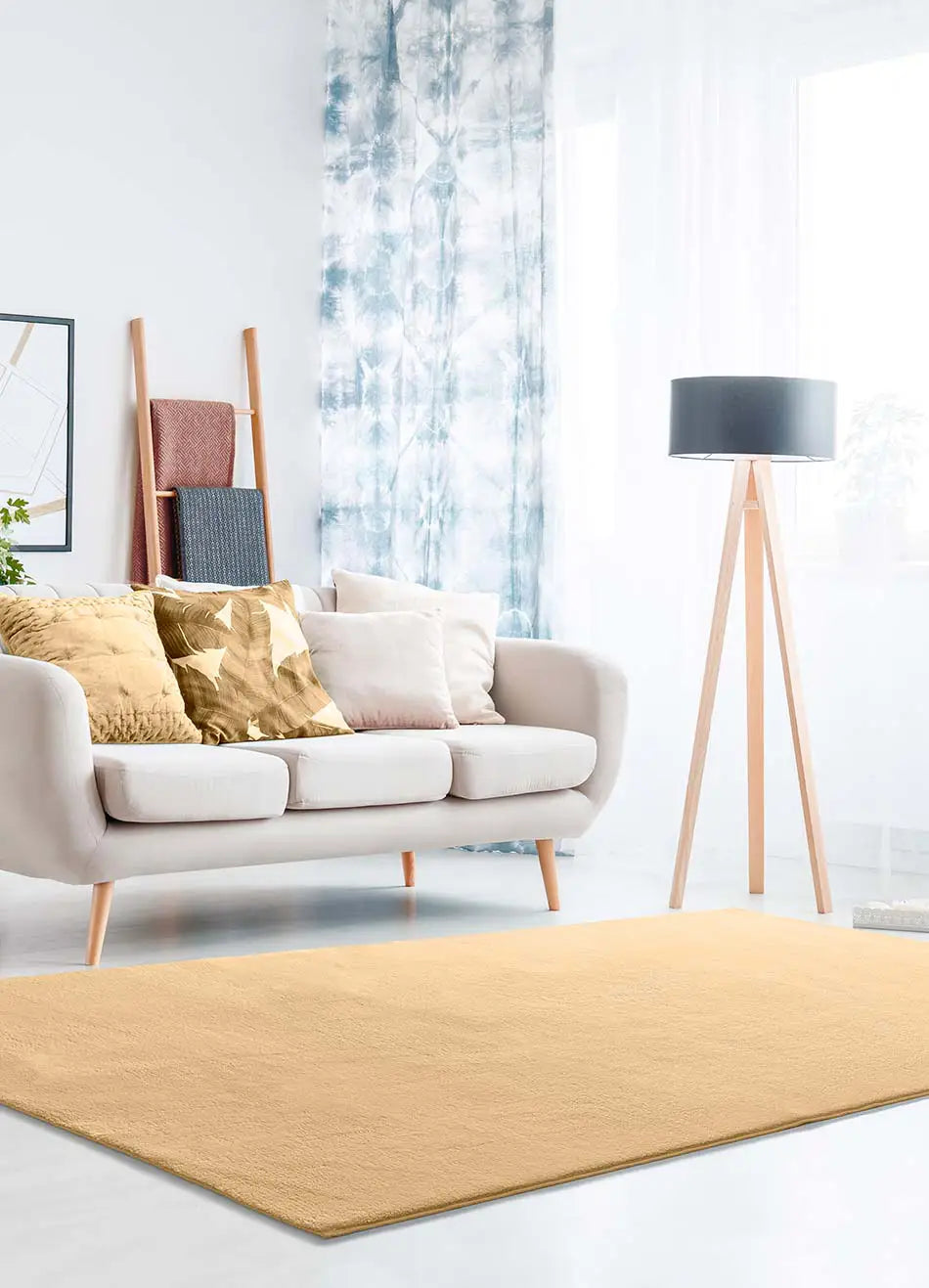 Alfombra a medida Loft Liso Mostaza ambiente | Atticgo