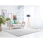 Alfombra a medida Loft Liso Plata en el salón | Atticgo
