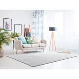 Alfombra a medida Loft Liso Plata en el salón | Atticgo