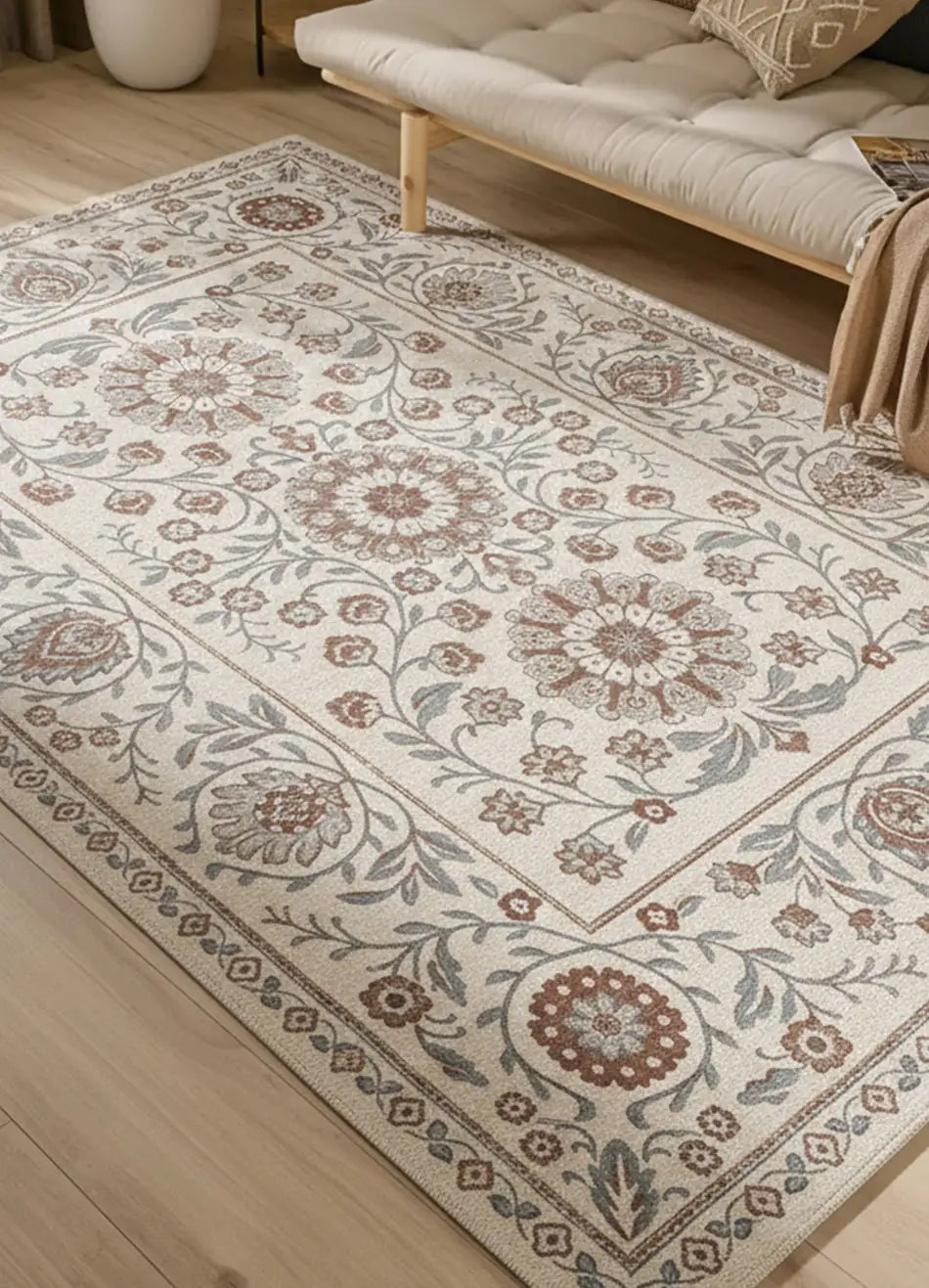 Alfombra clásica con motivos florales salón Lua 3104 Azul Atticgo 
