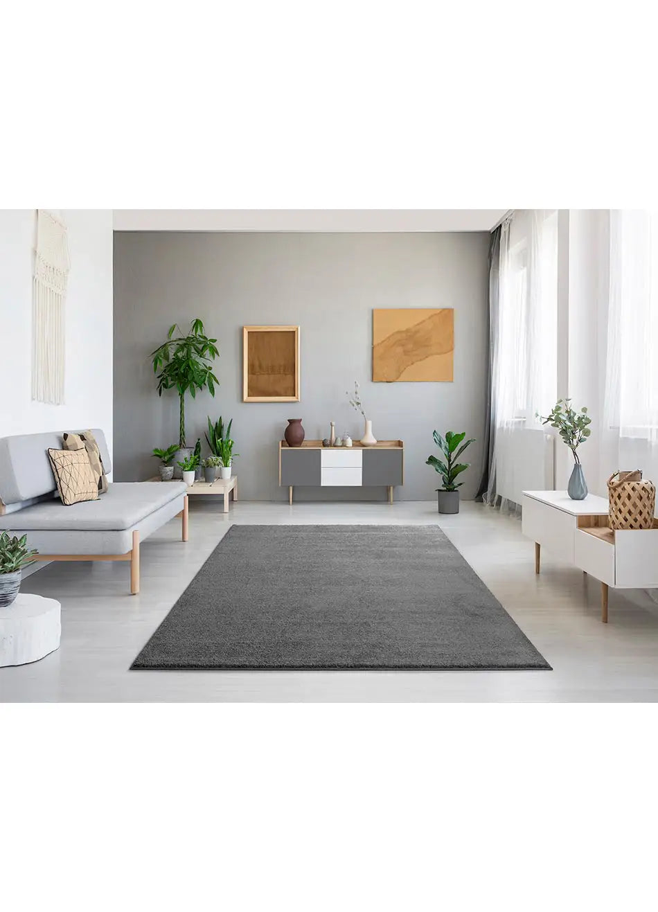Alfombra a medida Montana Liso Gris en el salón | Atticgo