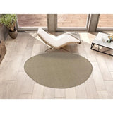 Alfombra a medida Ruta Liso Plata en el salón | Atticgo