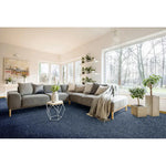 Alfombra a medida Shiva Liso Azul en el salón | Atticgo