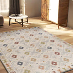 Salón con alfombra étnica en colores empolvados Tamaris 16805 Multicolor Atticgo