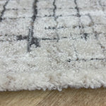 Alfombra suave en colores neutros